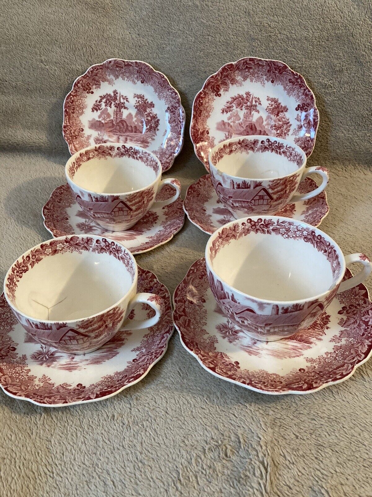 J & G Meakin Romantic England Red 4 C Cups and 6 Saucers Set AS IS