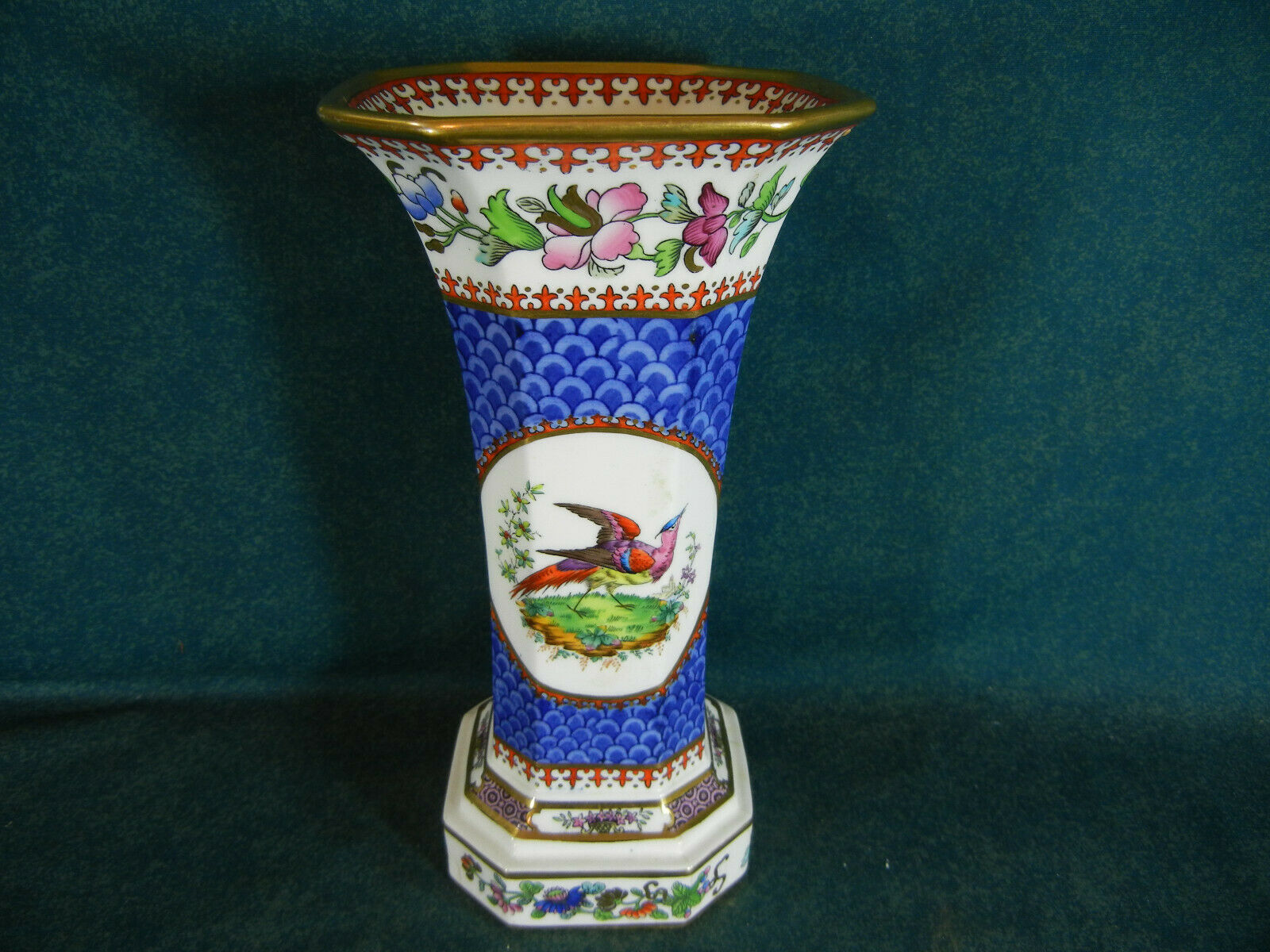 Spode Copeland 8"tall Multi-colored Exotic Bird Bone China Vase