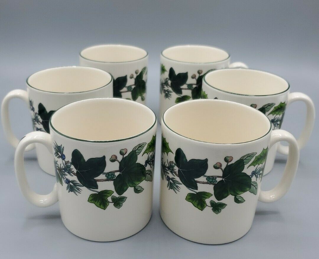 Spode Green Garland Coffee Mug S3432-w Christmas Holly Berry Pine Boughs England